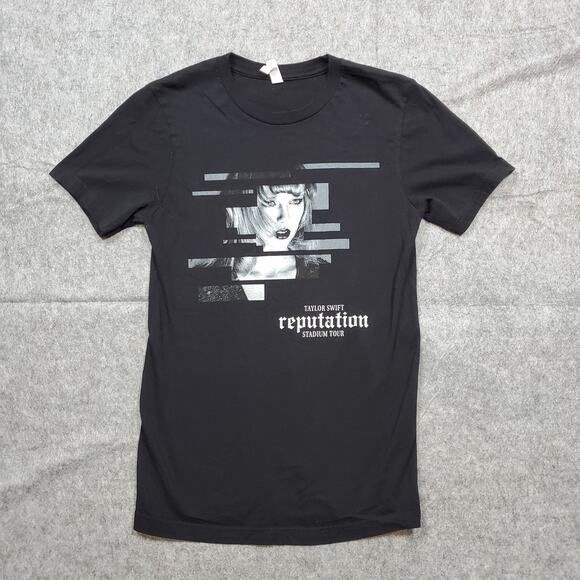 Taylor Swift Shirt Womens Small Reputation Stadium Tour Concert Band Swiftie - Picture 1 of 9